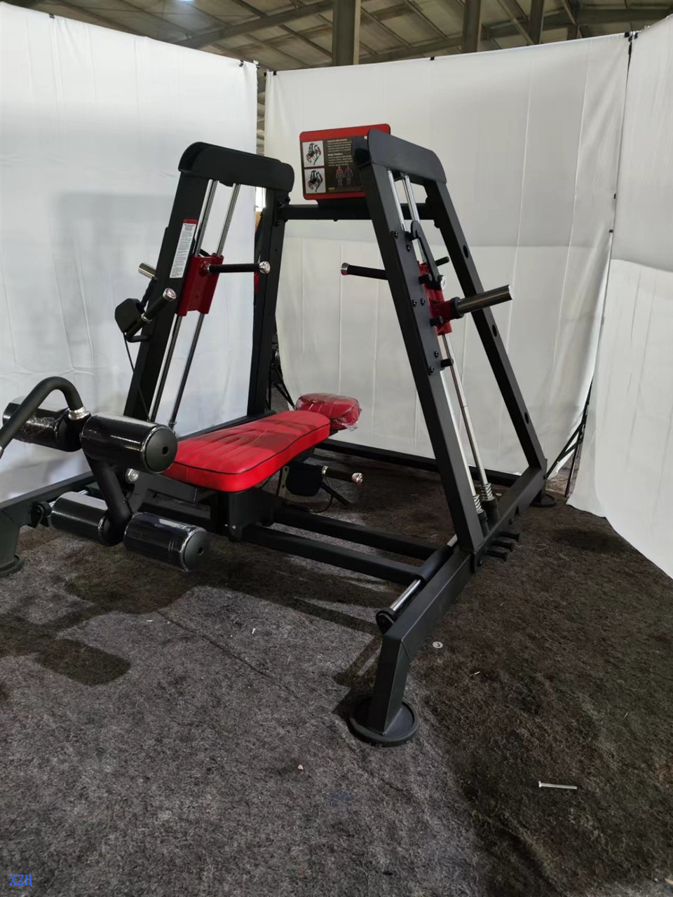 Adjustable Angle Tower Chest Press factory